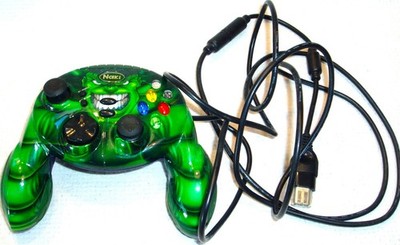 MARVEL THE INCREDIBLE HULK PAD WIRED XBOX CONTROLLER NAKI 2003