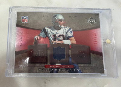 2007 Upper Deck Artifacts Tom Brady Game Used Jersey Red /250 Patriots NFL-BR