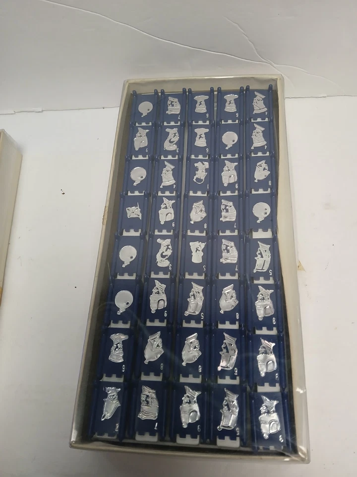 Juego de mesa Stratego 1963 vintage ~ Ejércitos de repuesto completo rojo y azul Foto 4 de 4