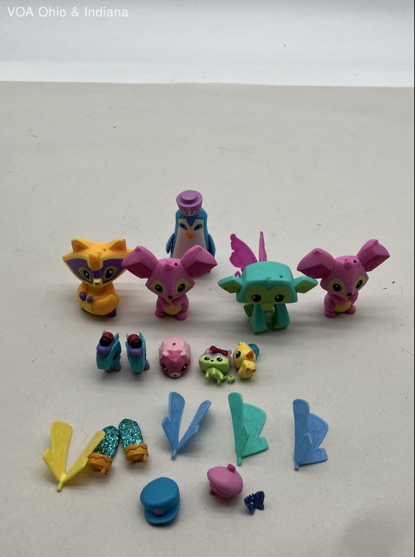 Animal Jam Jazwares Figurine Lot Mini Pets Toy Figures 10 Pieces 2016
