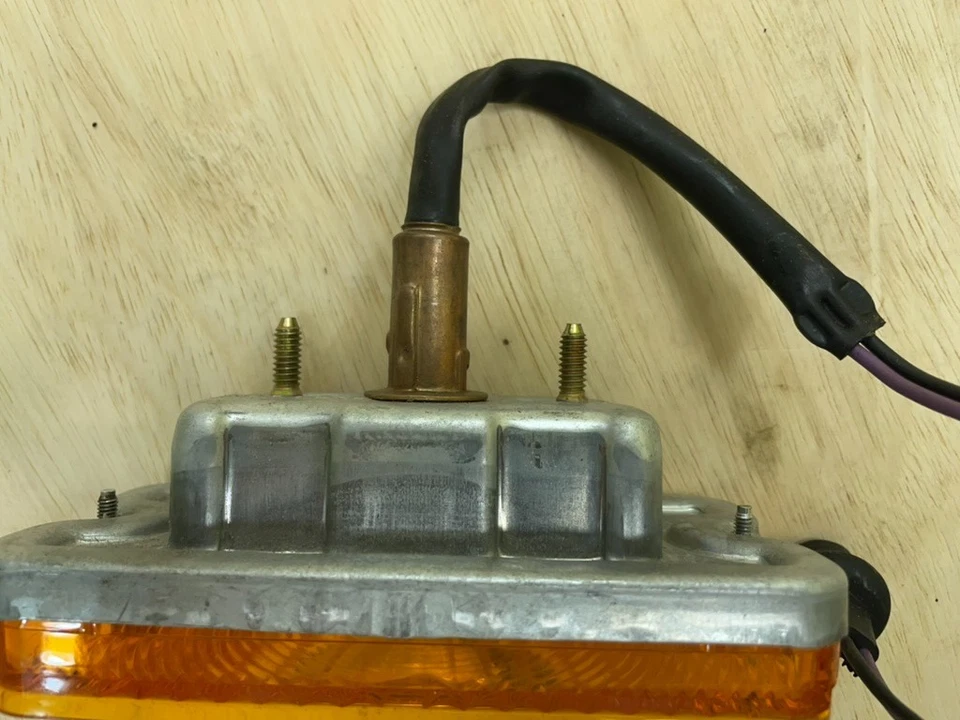 GM OEM Parking and Turn Signal Lamp Lens and Housing 67-72 Chevy GMC C/K 5959160 - Image 4 of 4