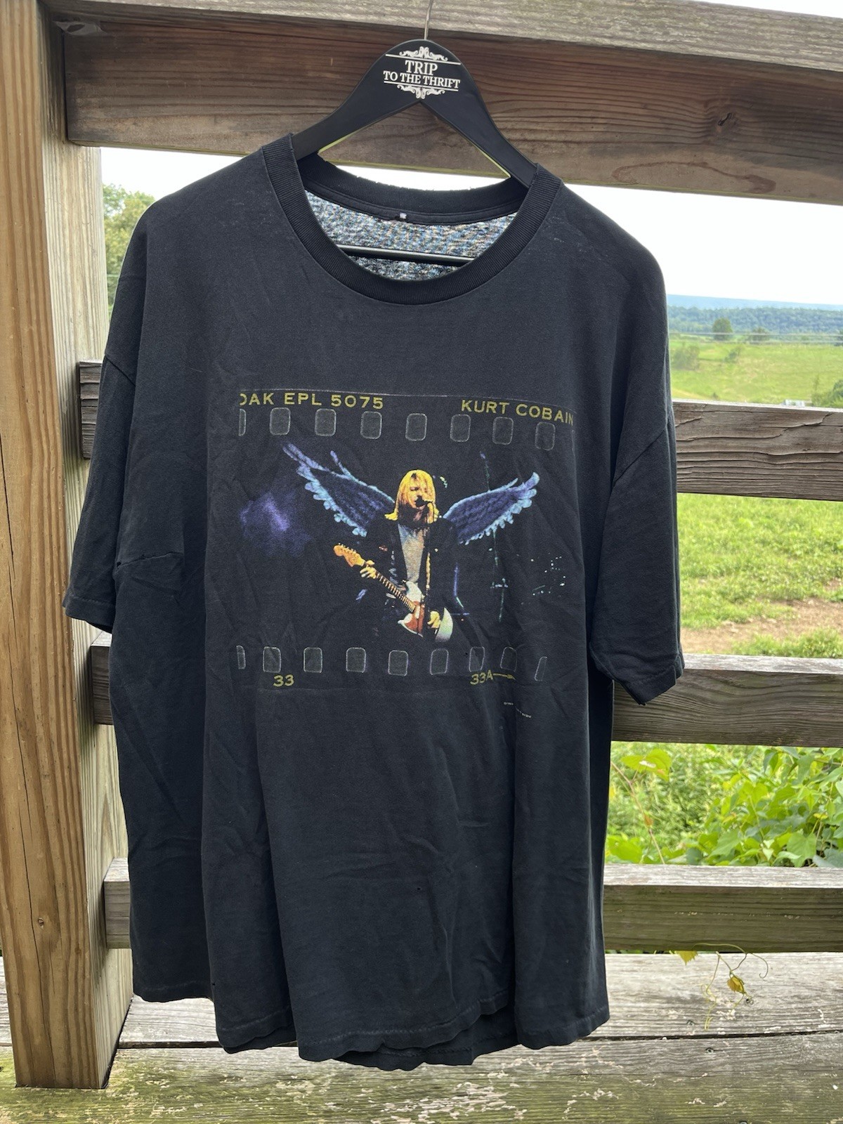 Vintage 1999 Kurt Cobain Nirvana Angel Wings T-Shirt Size XL