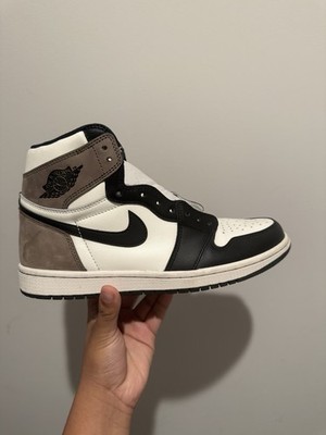 Jordan Air Jordan 1 Retro High OG Dark Mocha High Top Sneakers Black White Brown