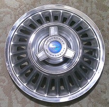 1968 Ford Thunderbird 3 Bar Spinner C8sz-1130-c Hubcap Wheelcover 1 Used 68