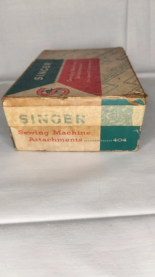 Vintage Singer Sewing Machine Attachments for Class 404 & Button Holder 654321 - Image 3 of 4