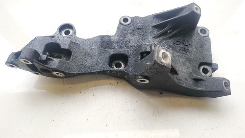 Volkswagen Polo 2006 Engine Mount Bracket and Gearbox Mount Bracke #1638322-49