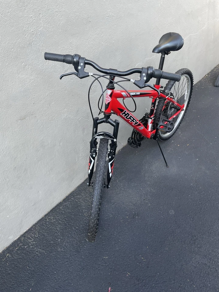 Bicicleta de montaña Huffy Highland 21’ roja. Efectivo solo en la recogida Foto 3 de 4