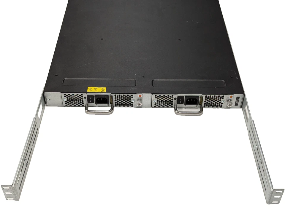 IBM SAN24B-5 2498-X24 16Gbps 12 Active Ports Fibre Channel SAN Switch with Rails - Image 2 of 4
