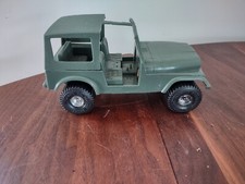 Army Jeep 9370 Made in USA by Processed Plastic Company 9" x 4.25" x 4.25"