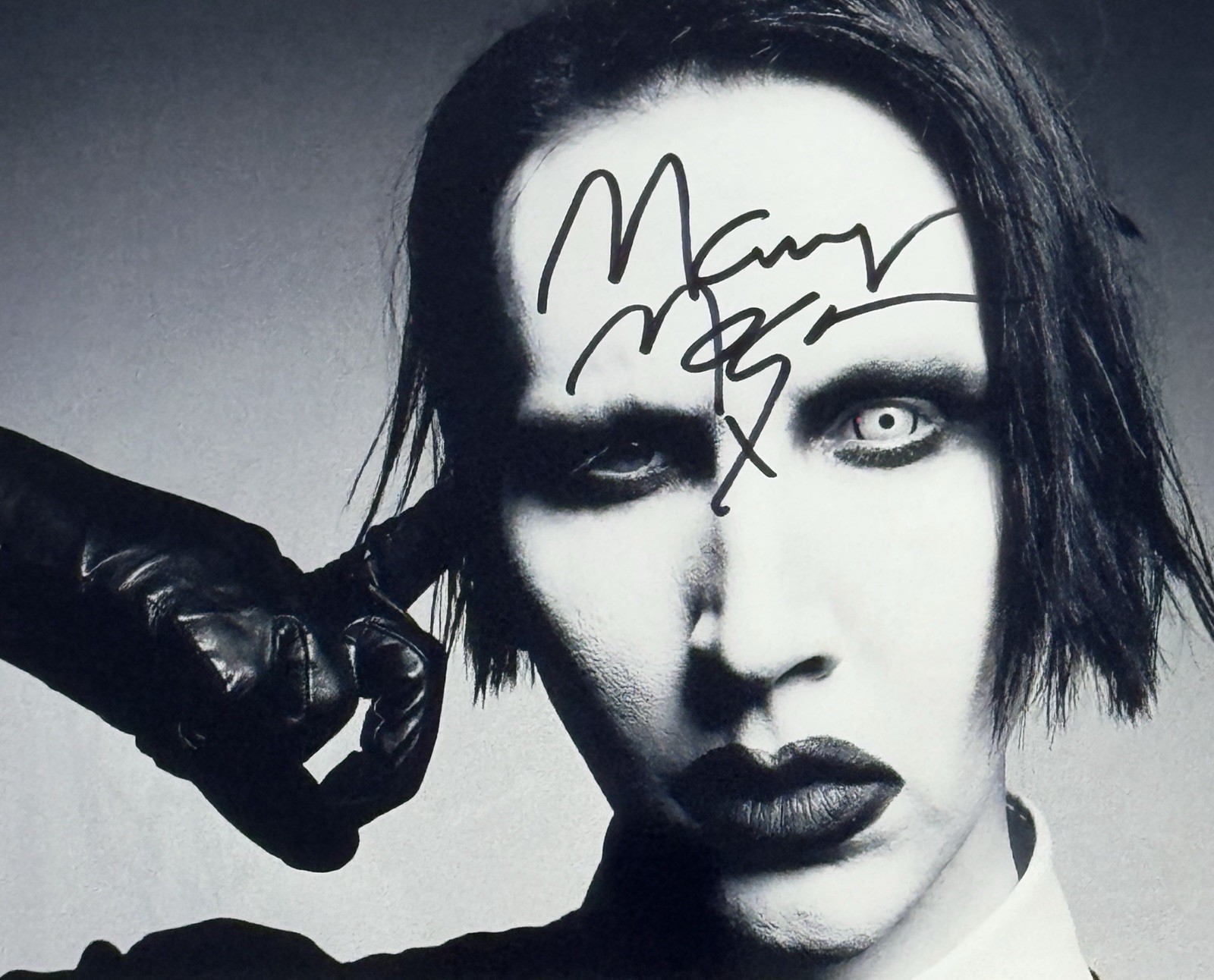 MARILYN MANSON-  Autographed Signed 8 x 10 PHOTO w/COA