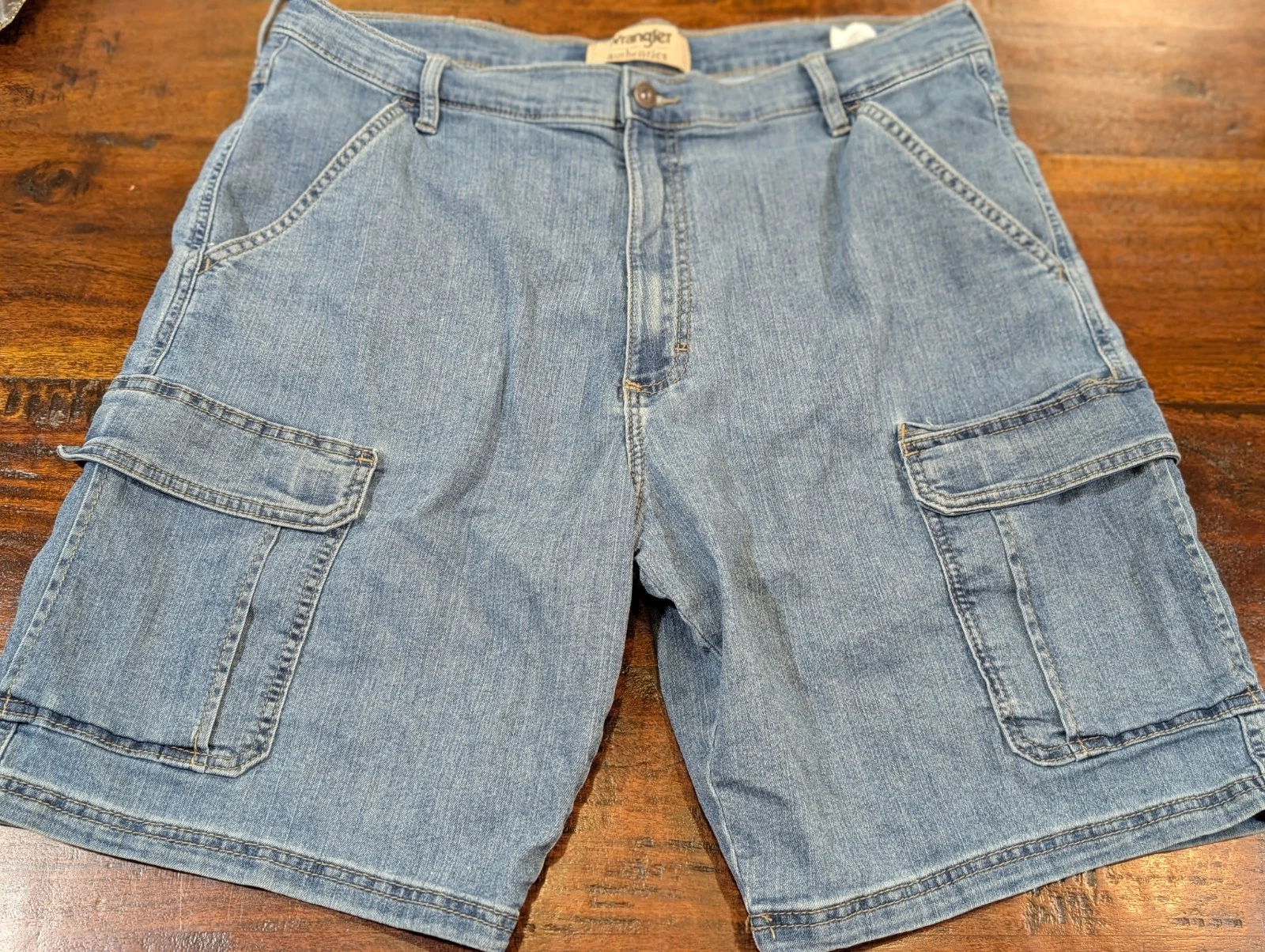 Wrangler Shorts Cargo Denim Shorts Men's 40 Jorts Soft