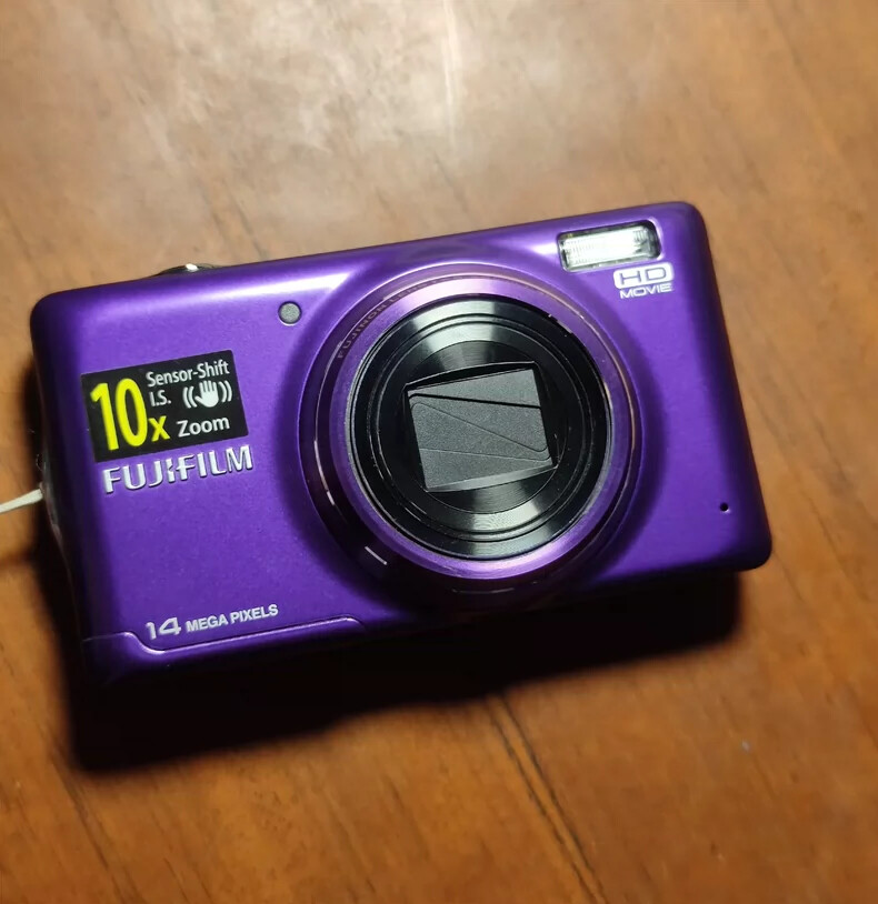 Fujifilm FinePix T350 14MP 10x Zoom Digital Camera in Purple