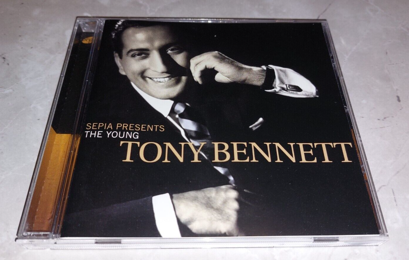 TONY BENNETT * THE YOUNG TONY BENNETT * CD ALBUM EXCELLENT 2004