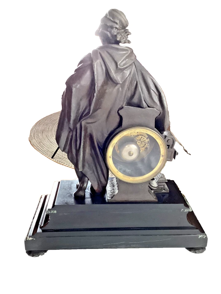 Antiguo reloj de sobremesa con figura francesa - Escultura de caballero - Base de pizarra y mármol - con Foto 3 de 4