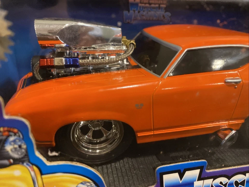 Muscle Machines Too Cool 1969 Chevelle 1:18 Scale Diecast Car Orange & Black New - Image 3 of 4