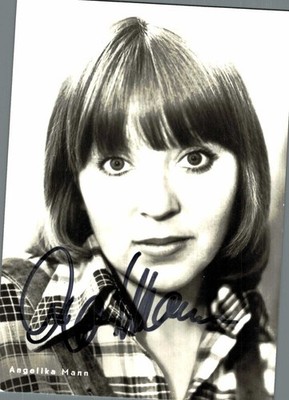 Angelika Mann Original Signature On Card N 126 J
