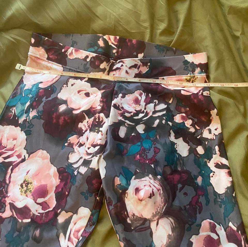 Leggings florales American Eagle nuevos sin etiquetas - talla mediana sedoso liso Foto 4 de 4
