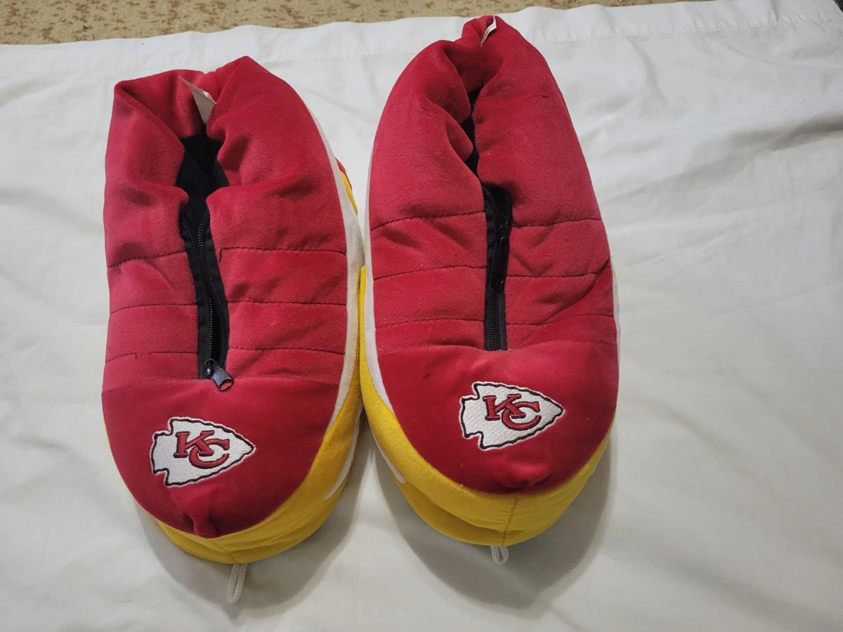 New Men’s Red and Yellow Chiefs Slippers Large Size 11-12 KANSAS CITY CHIEFS MEN main image 2