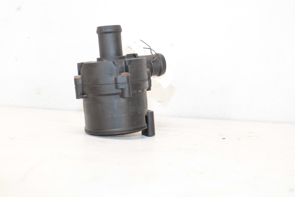 Volkswagen Passat B8 2.0 Diesel 2016 Electric auxiliary water pump