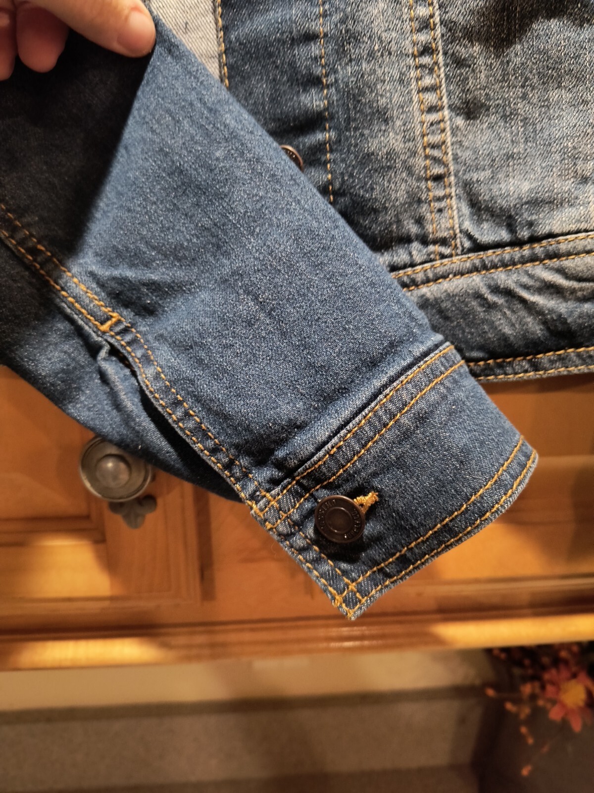 Mossimo denim medium wash M  basic classic jacket - image 4