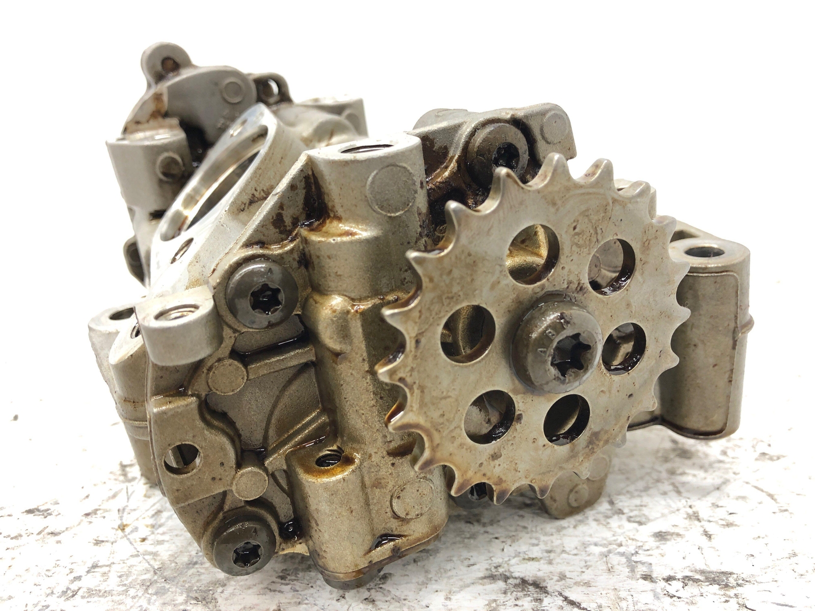 2016-2020 BENTLEY BENTAYGA 6.0L W12 ENGINE OIL PUMP 58K MILES 07P115105H 2019