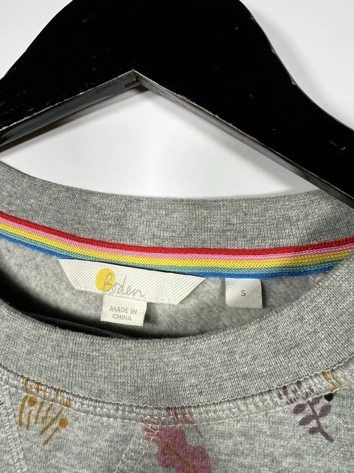 BODEN Sweatshirt - Small - Grey - Floral - Great Condition - Women’s - Imagem 3 de 4