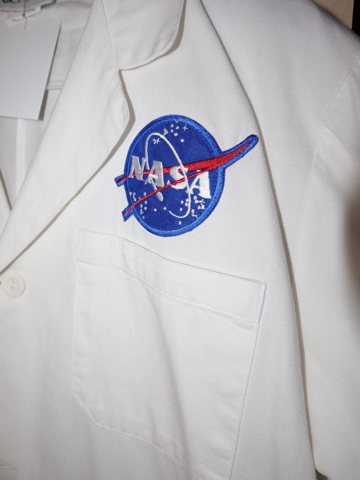 Abrigos de laboratorio de la NASA (2) - Armario Warner Bros - Adulto - 41,5" H/23" de ancho - Disfraz