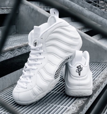 Nike Air Foamposite One Triple White HJ5195-100 Men's Size New