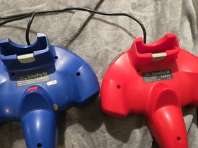 Lot of 7 Nintendo 64 & 1 NES VINTAGE Controllers.NES Controller In Untested