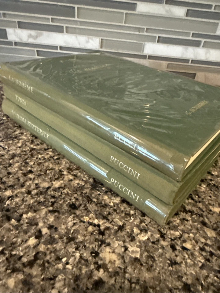 Puccini Opera Vocal Score Set 3 📚HC La Bohème Madama Butterfly Tosca Schirmer - Image 2 of 4