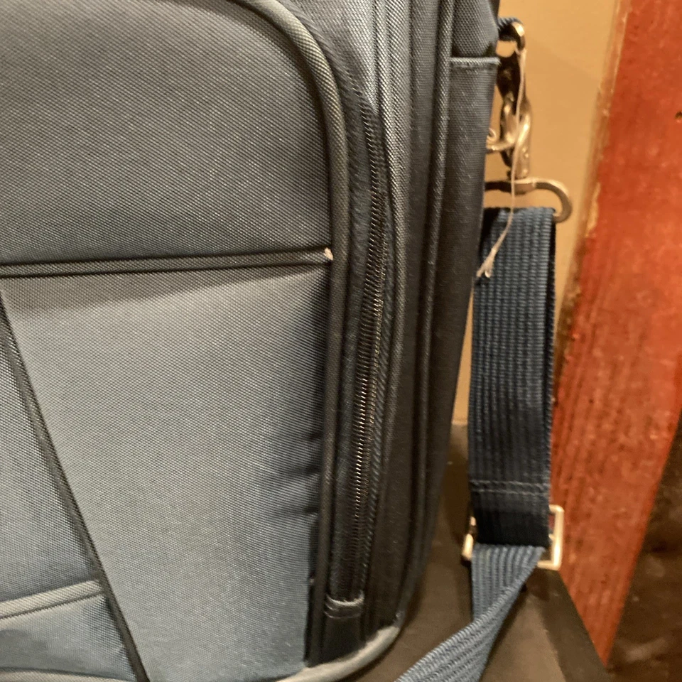 Travelpro Maxlite 5 Lightweight Underseat Carry-on Travel Tote Bag Ensign Blue - Image 4 of 4