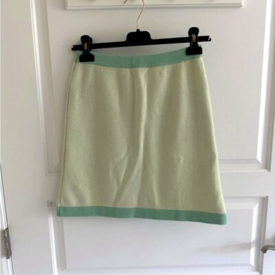 CHANEL★素敵！23S Light Green Cashmere Skirt NWT CHANEL 2023 23S PASTEL GREEN CASHMERE KNIT MINI SKIRT 38