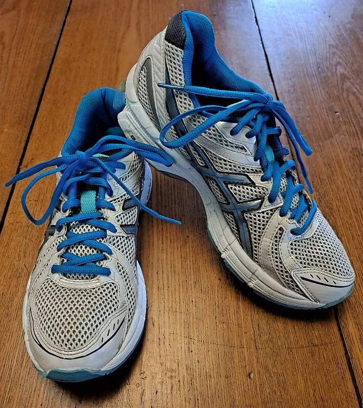Asics Gel Exalt Womens Size 9 White Blue Running Athletic Comfort
