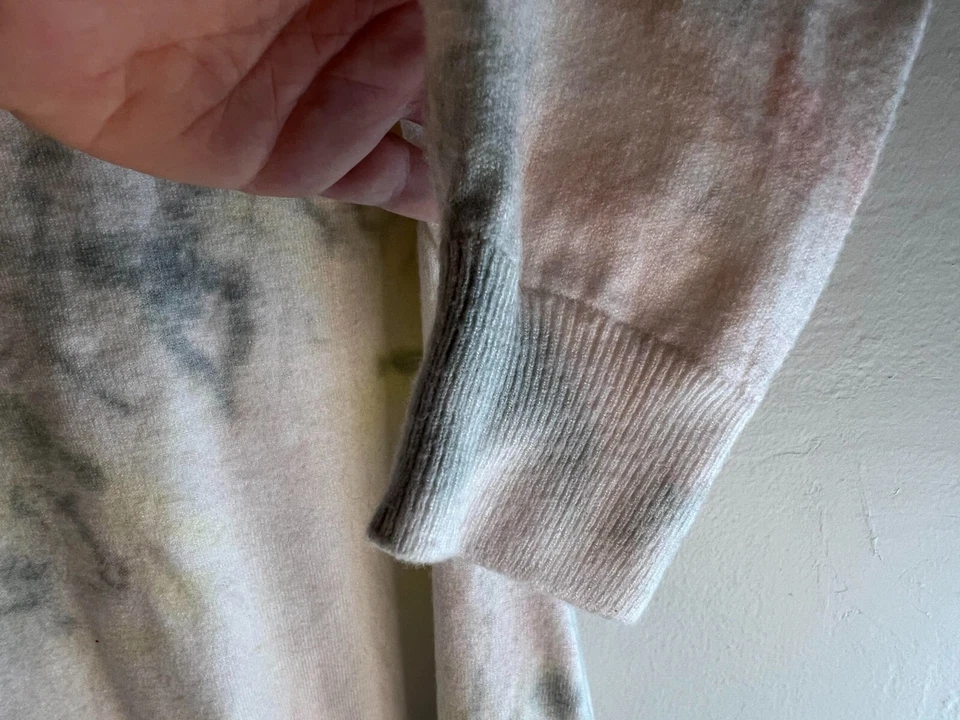 Volcom Sweater Women’s Medium (8 US) White Pink Yellow Tie-Dye (Very Good) - Image 4 of 4