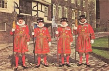 UNITED KINGDOM LONDON YEOMAN GUARDS AT THE TOWER OF LONDON