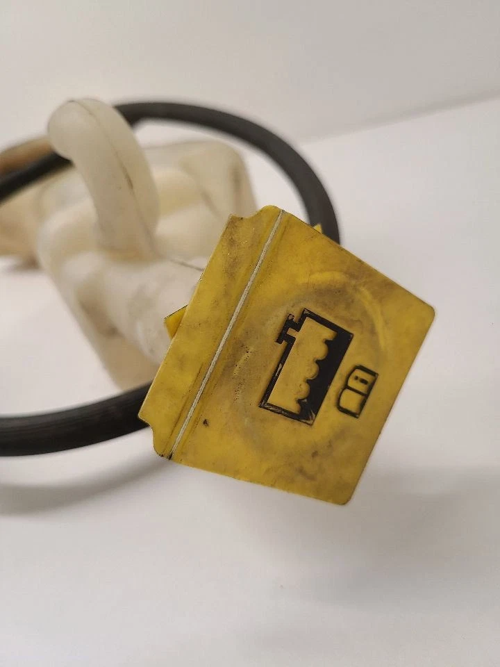 2009-2014 VOLKSWAGEN ROUTAN Coolant Reservoir 7B0121407 - Изображение 2 из 4