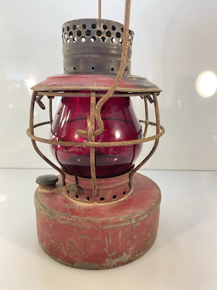 Antique Handlan St. Louis USA Highway ENG & Const Co. Lantern Red Globe - Image 4 of 4