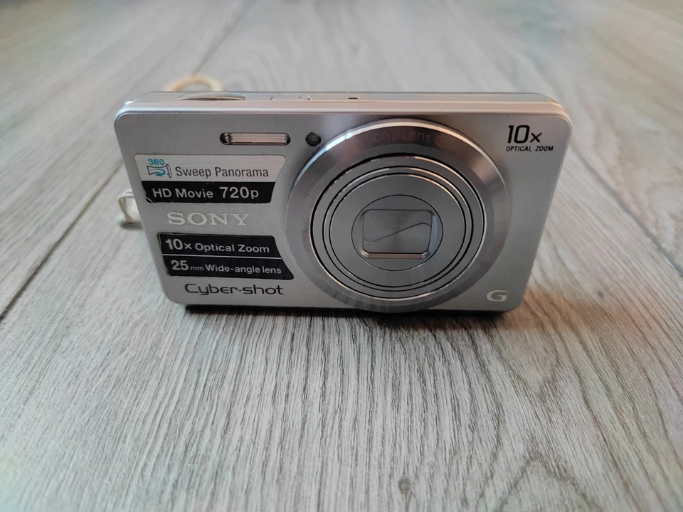 Sony Cyber-shot DSC-W690 16.1MP Digital Camera - Black - Image 2 of 4