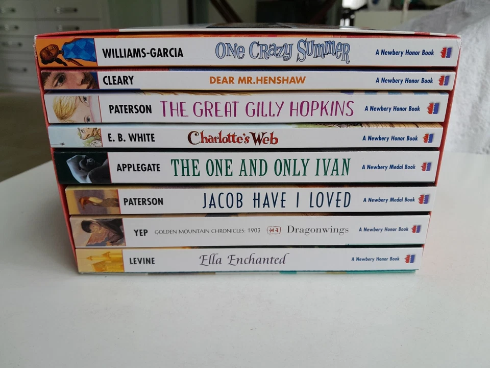 Newbery Award Favorite Library Boxed Set of 8 Award-winning paperbacks, like new - Image 3 of 4