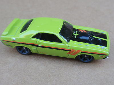 2016 Hot Wheels 71 DODGE CHALLENGER 104/250 Then And Now LOOSE Green KMART COLOR