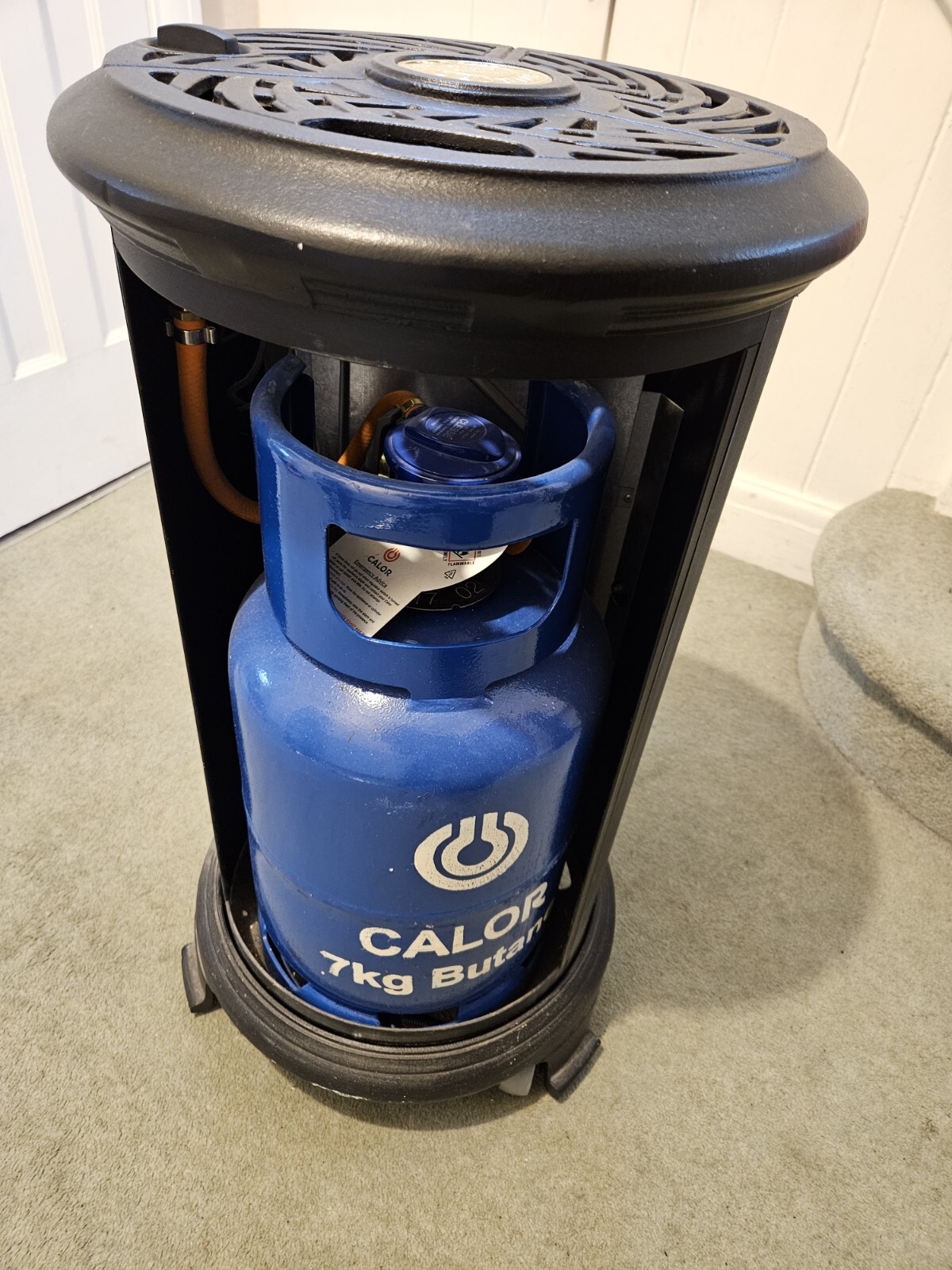 Thurcroft Portway calor gas portable heater, living flame with 7KG gas