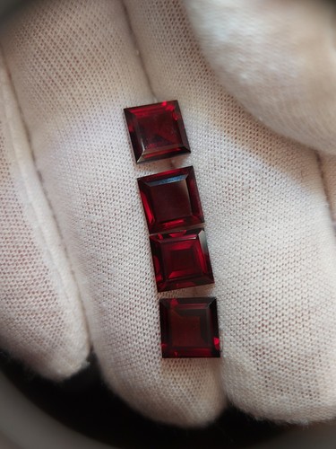 4 untreated Garnet gemstones - faceted natural red garnet 11.75 CTS - Picture 7 of 10