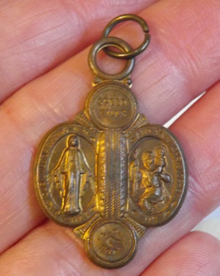 Creed Speed Kills Slow Down OL of the Highway St Christopher tire pendant medal