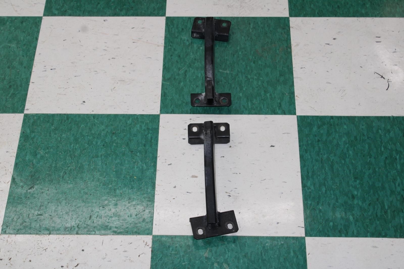 14-20 Ghibli Front LH RH Bumper Side Mounting Brackets Pair 2x OEM Original WTY