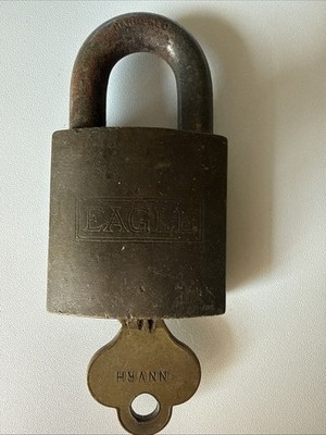 VINTAGE  EAGLE  Lock  Co.  Ct.   BRASS  2 3/4''  PADLOCK   w/t  2  Orig.  keys