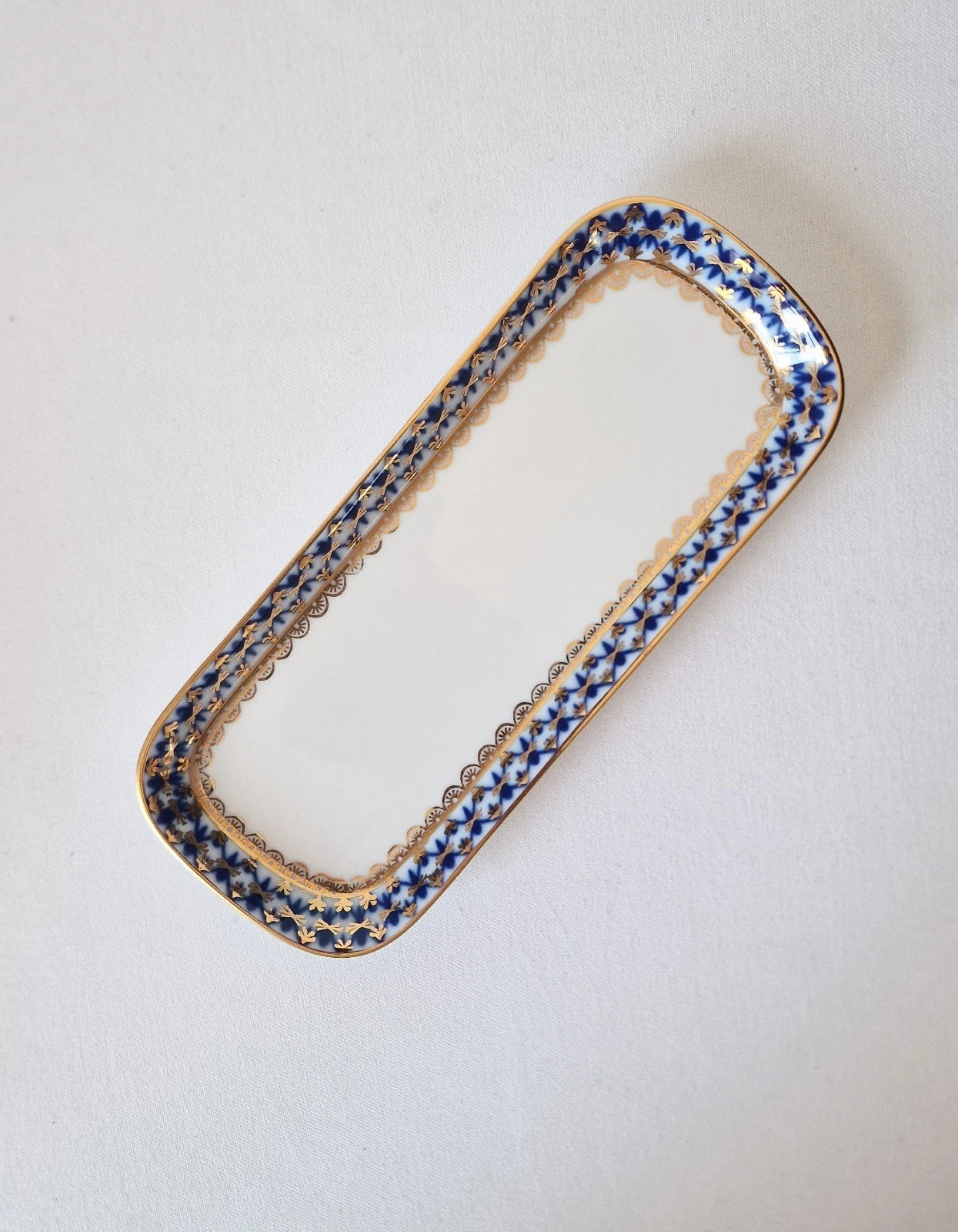 Russian Imperial Lomonosov Cobalt Net trinket tray butter dish vintage gilt 2002
Opens in a new wind