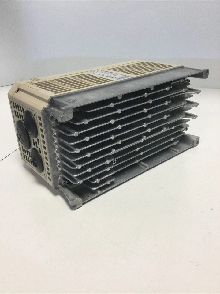 PRE-OWNED, MAGNETEK, GPD505V-A006, GPD505 AC DRIVE, 200-230V, 3PH, 344703.(8F-3) - Image 4 of 4