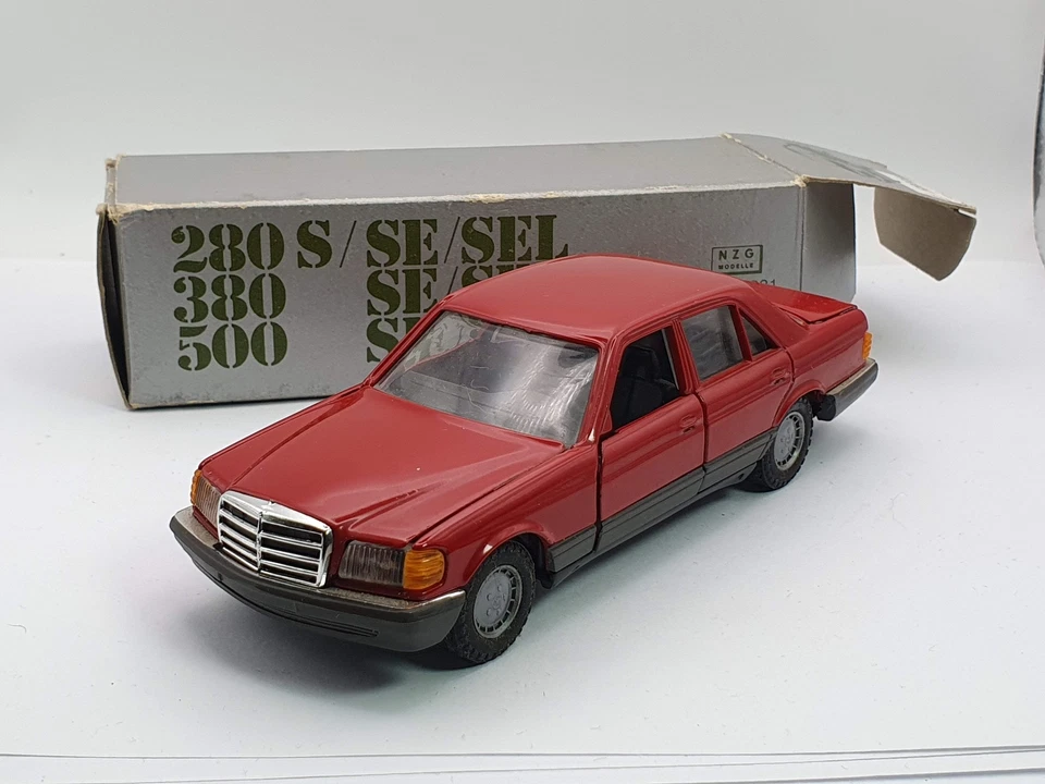 Mercedes W126 SEL NZG 1/35 Con Scatola - Immagine 2 di 3