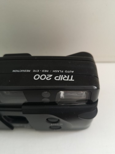 Olympus Trip 200 Point & Shoot 35mm Film Camera - Picture 2 of 8
