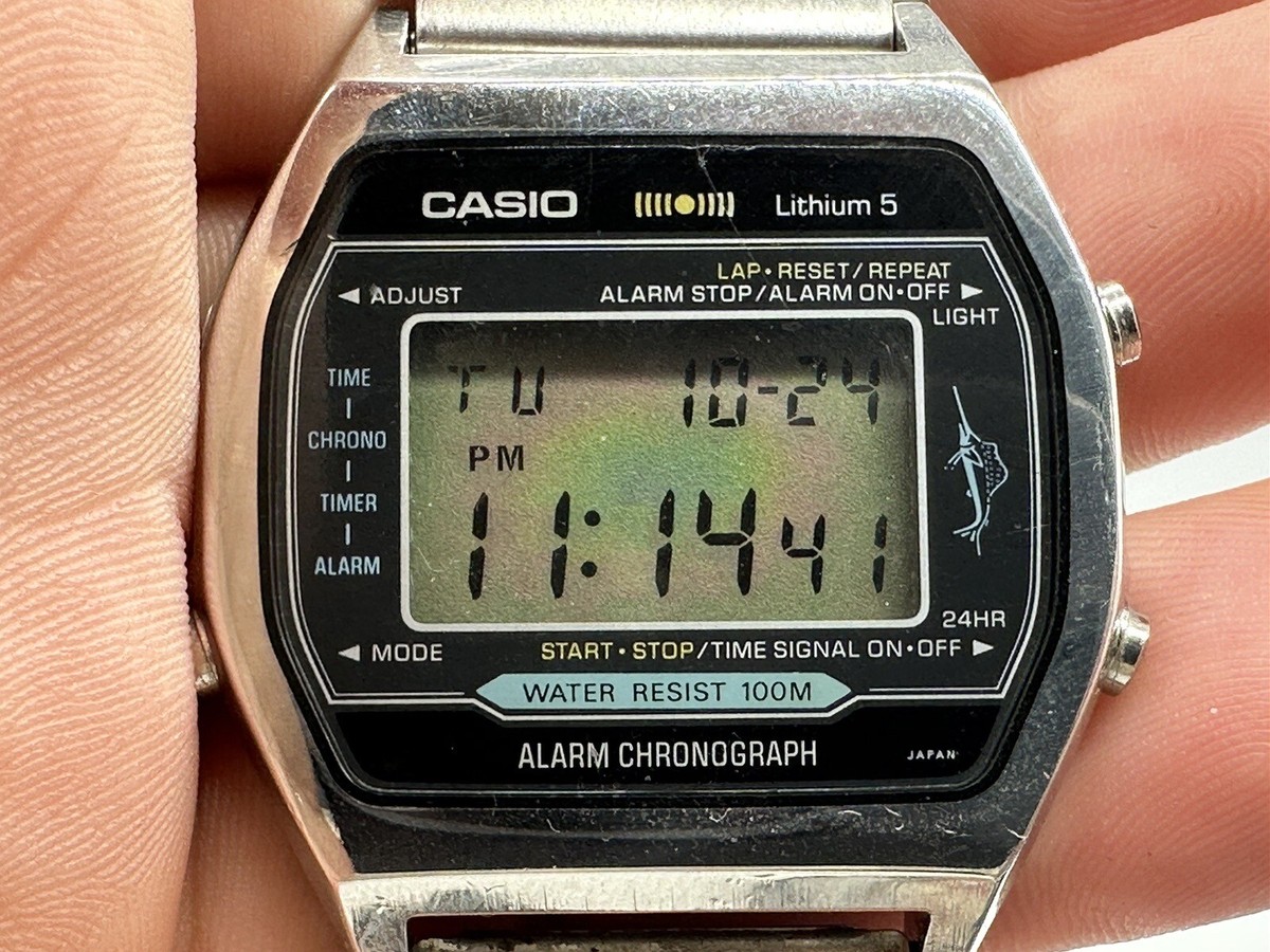 VINTAGE 1980's CASIO H101 Marlin デジタル腕時計 s-l400.jpg